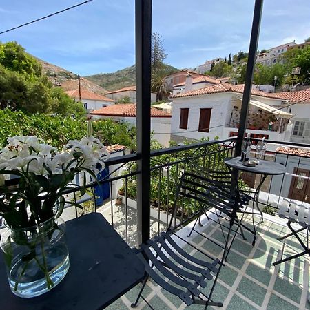Douskos Uptown Living Hotel Hydra  Exterior photo