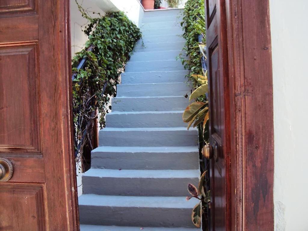 Douskos Uptown Living Hotel Hydra  Exterior photo