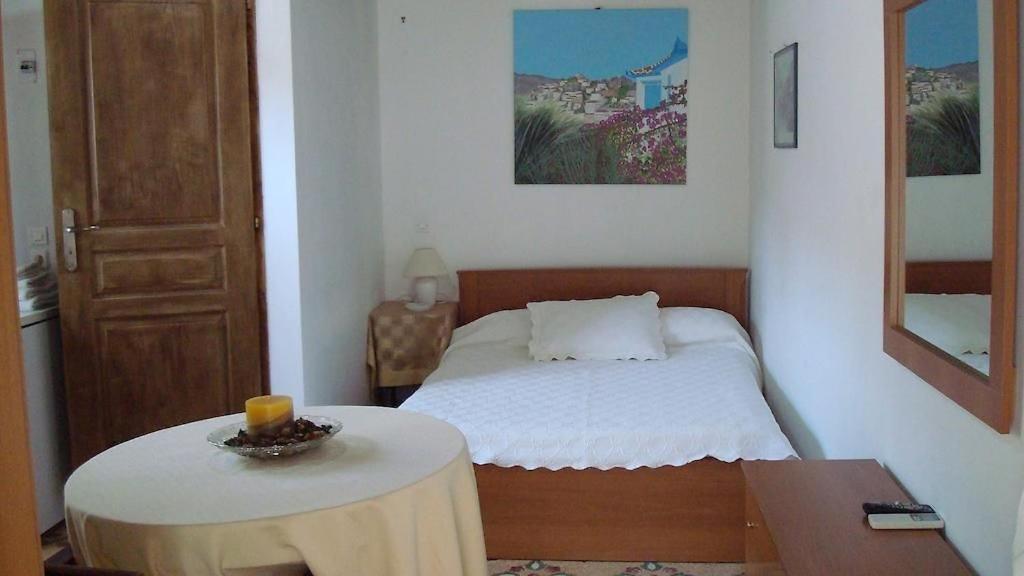 Douskos Uptown Living Hotel Hydra  Exterior photo