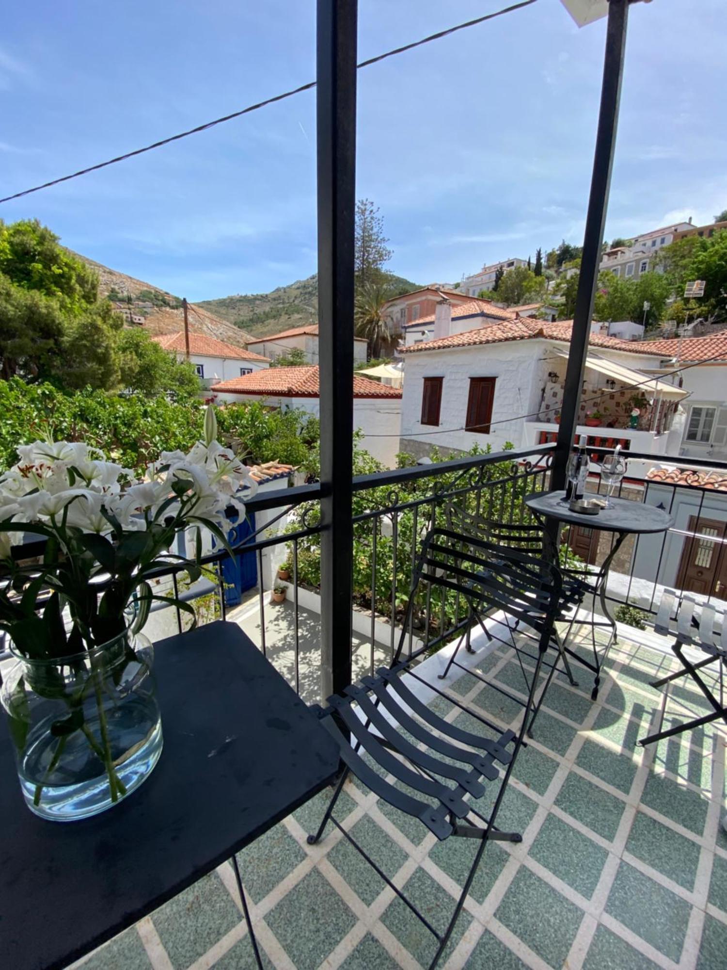 Douskos Uptown Living Hotel Hydra  Exterior photo